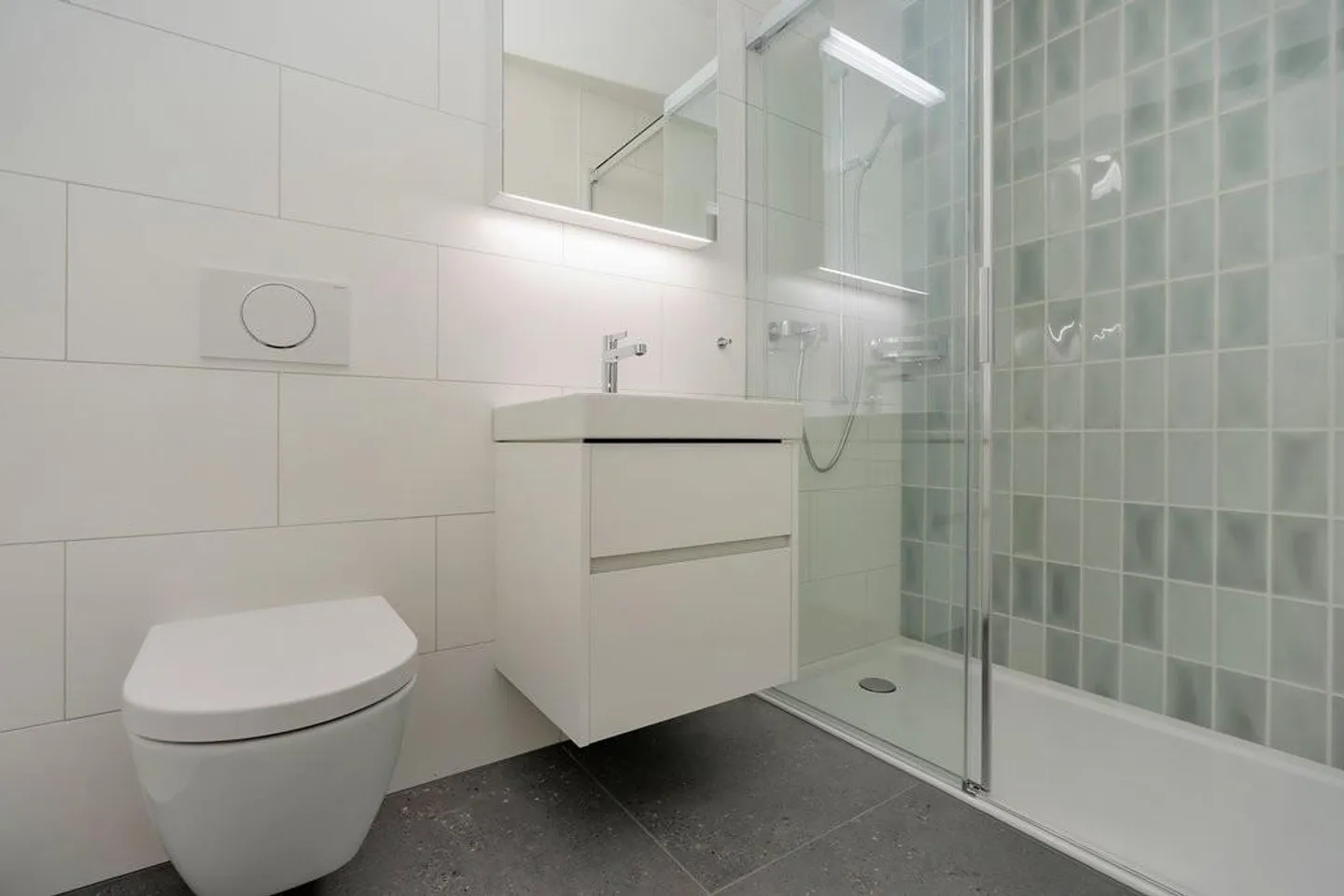 Grosszügige 2.5-Zimmer-Wohnung - Foto 2 von 6