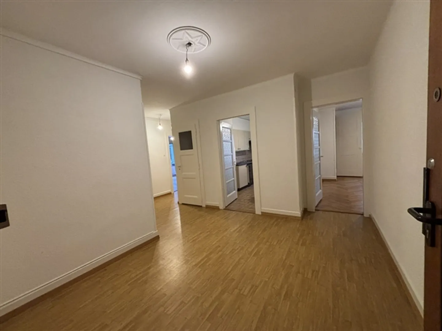 Apartment in the Montchoisi district of Lausanne - Photo 4 of 7