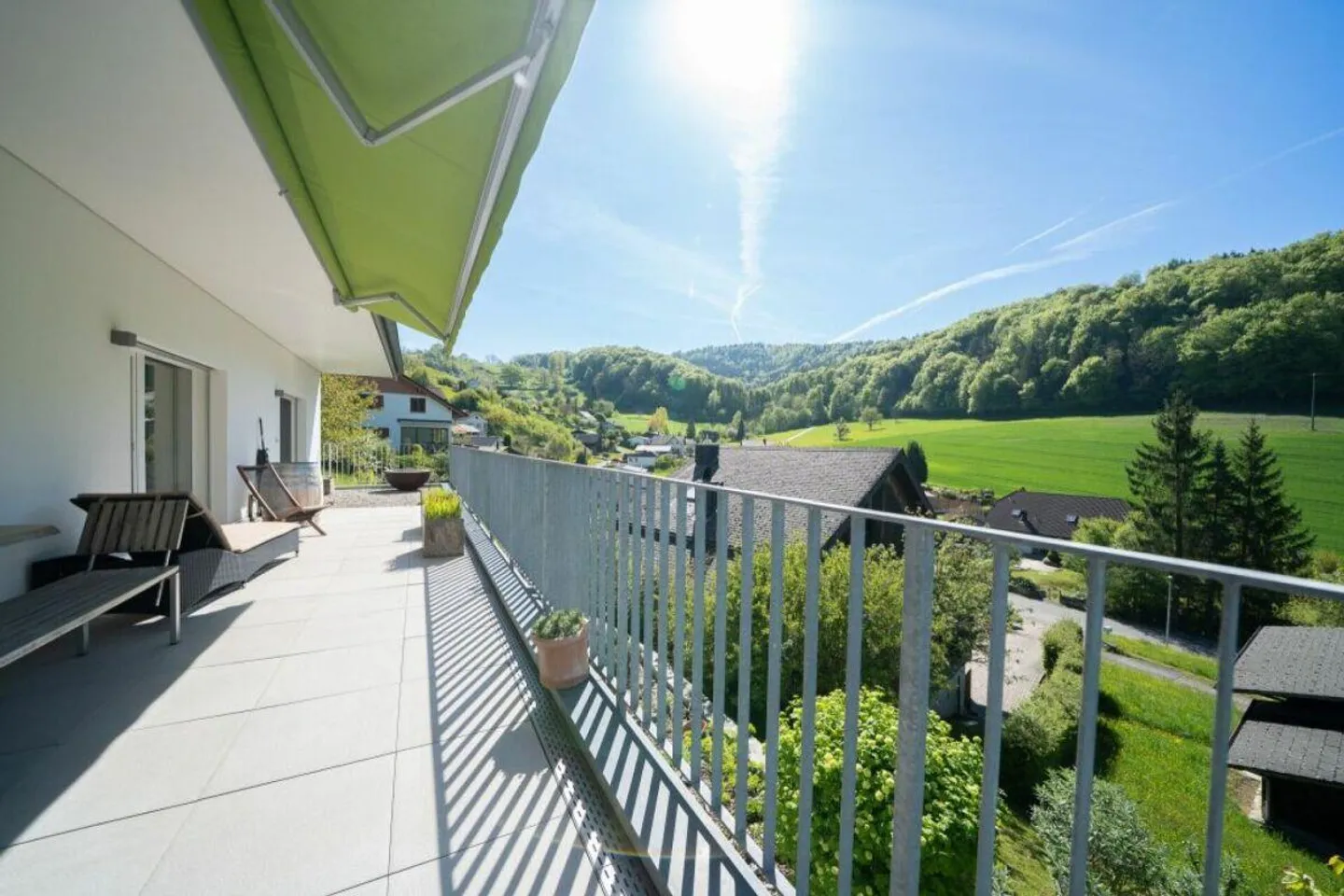 Vie moderne avec vue de rêve - Photo 1 sur 13