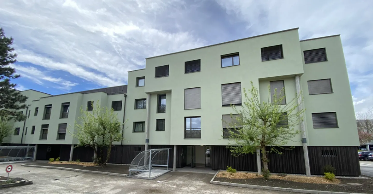 Renovated duplex with terrace - Photo 1 of 11