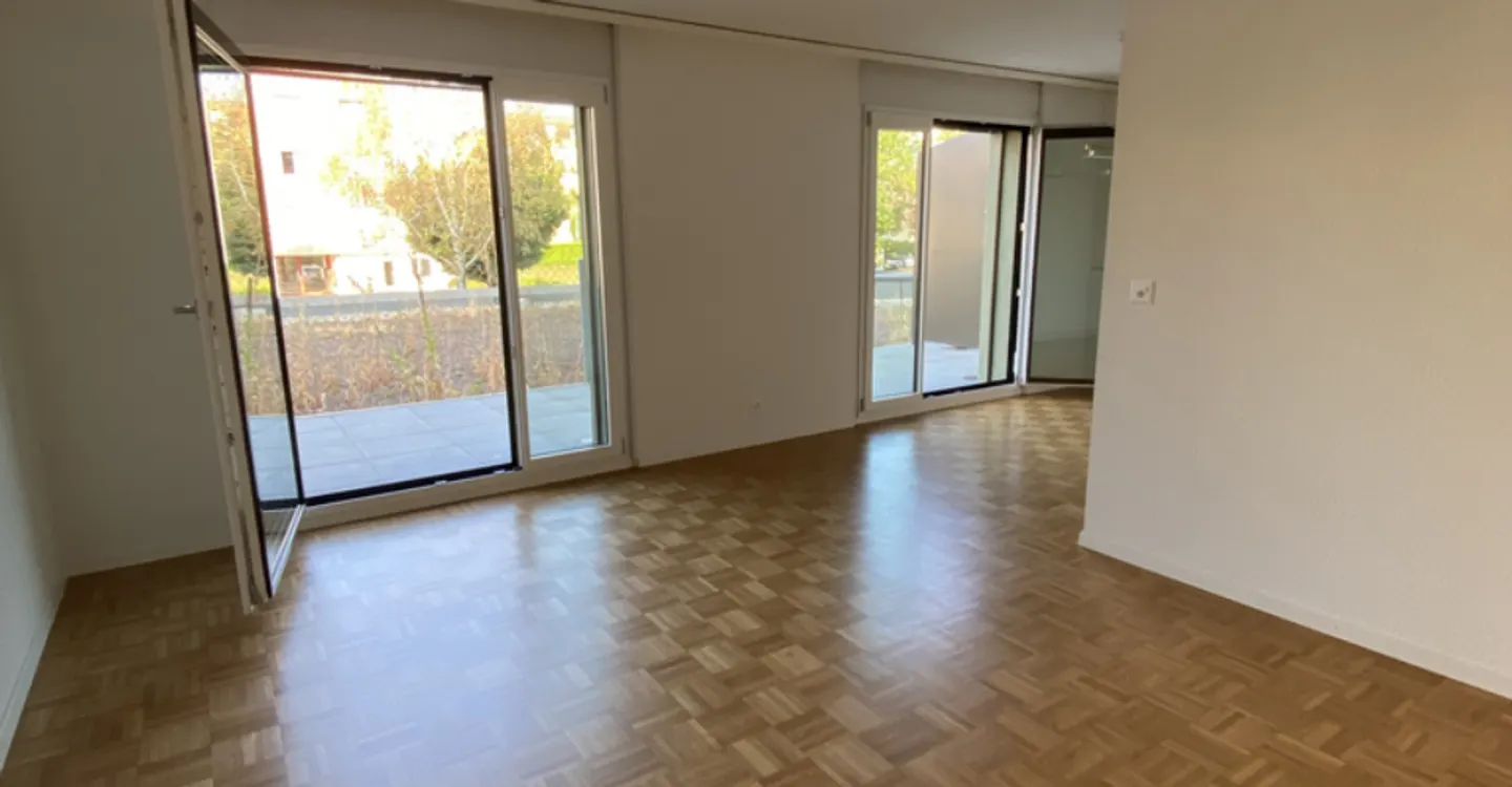 Renovated duplex with terrace - Photo 3 of 11