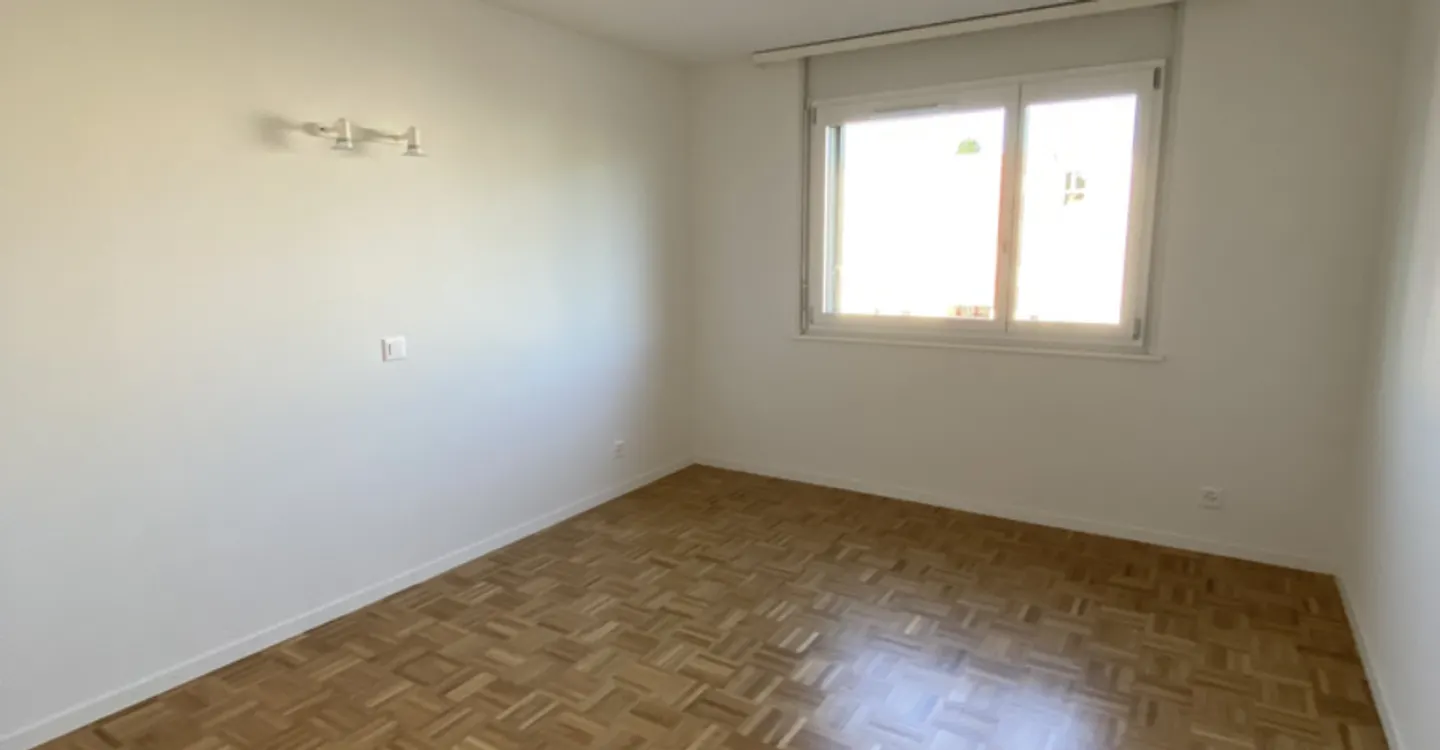 Renovated duplex with terrace - Photo 7 of 11