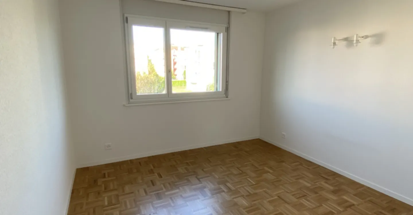 Renovated duplex with terrace - Photo 8 of 11
