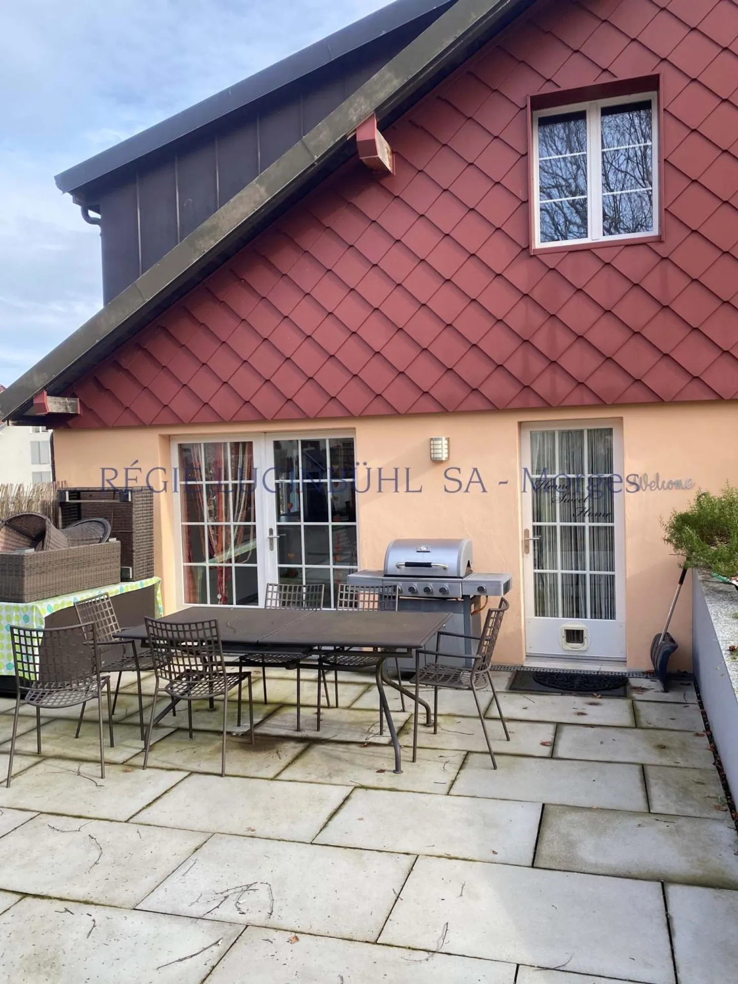 Bellissimo appartamento triplex di 4,5 stanze al piano terra - Foto 2 di 13