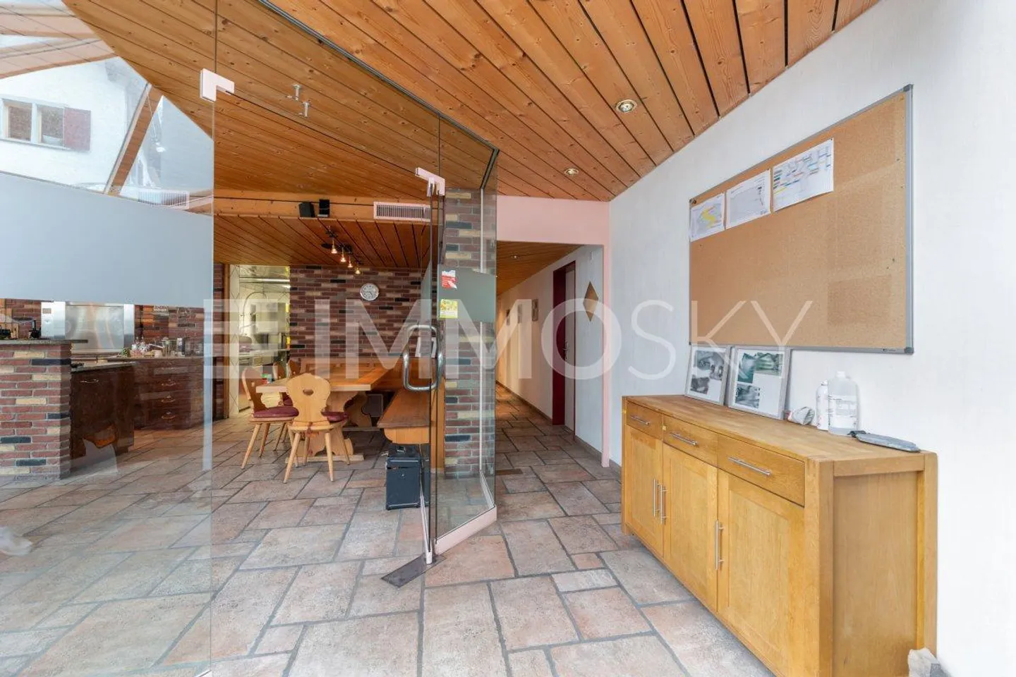 Opportunité exceptionnelle : Espace commercial avec un potentiel diversifié - Photo 4 sur 5