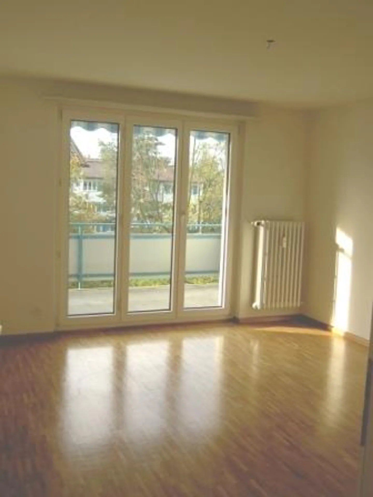 Bella appartamento in una proprietà ben curata - Foto 2 di 3