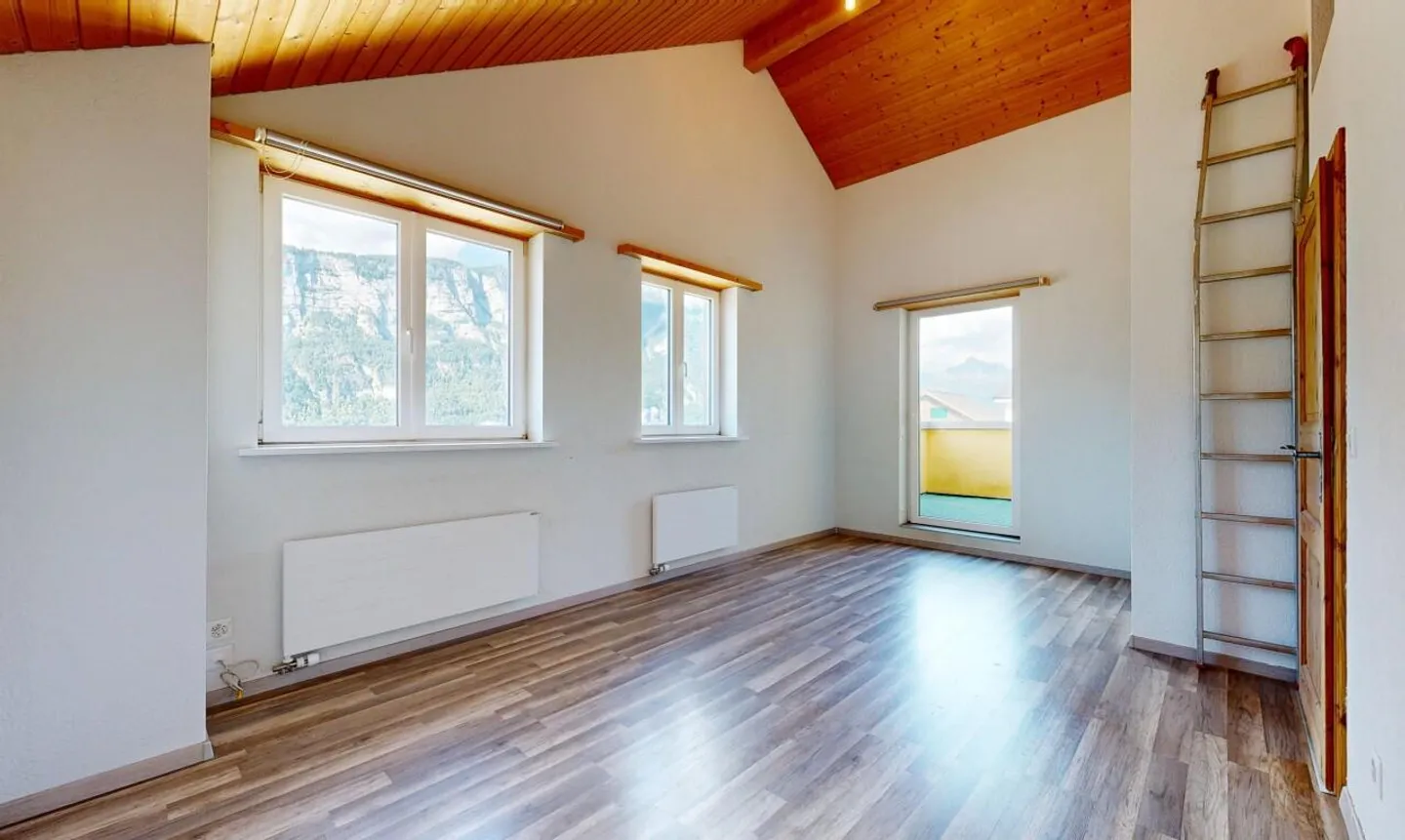 Charming Family Home with Lake View - Photo 10 of 11