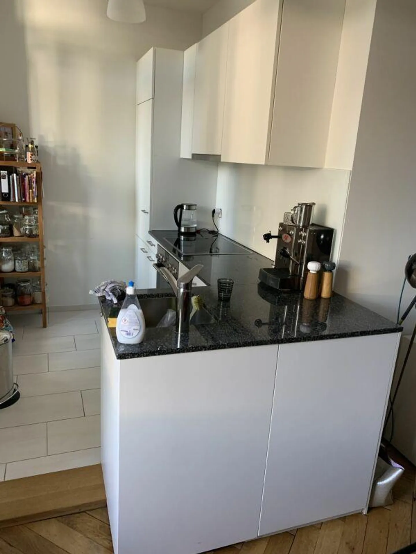 Very nice ground floor apartment in popular Kleinbasel, near the Rhine - Photo 2 of 7