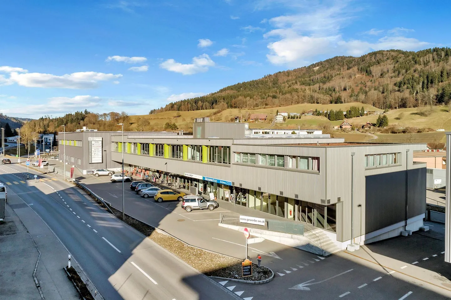 POP-UP Shop - Spazio commerciale di prima qualità a canone ridotto - Foto 1 di 13