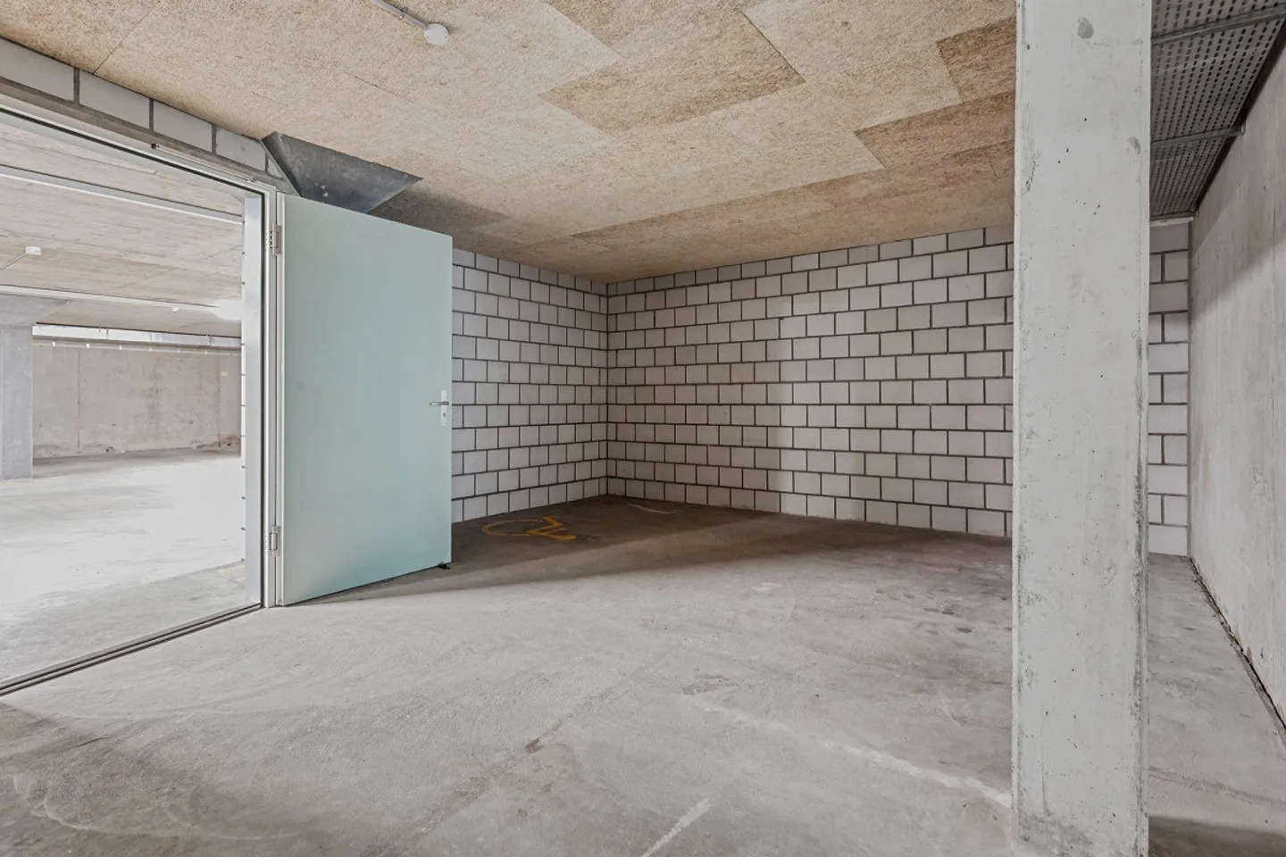 Central and yet quiet! - Photo 3 of 12