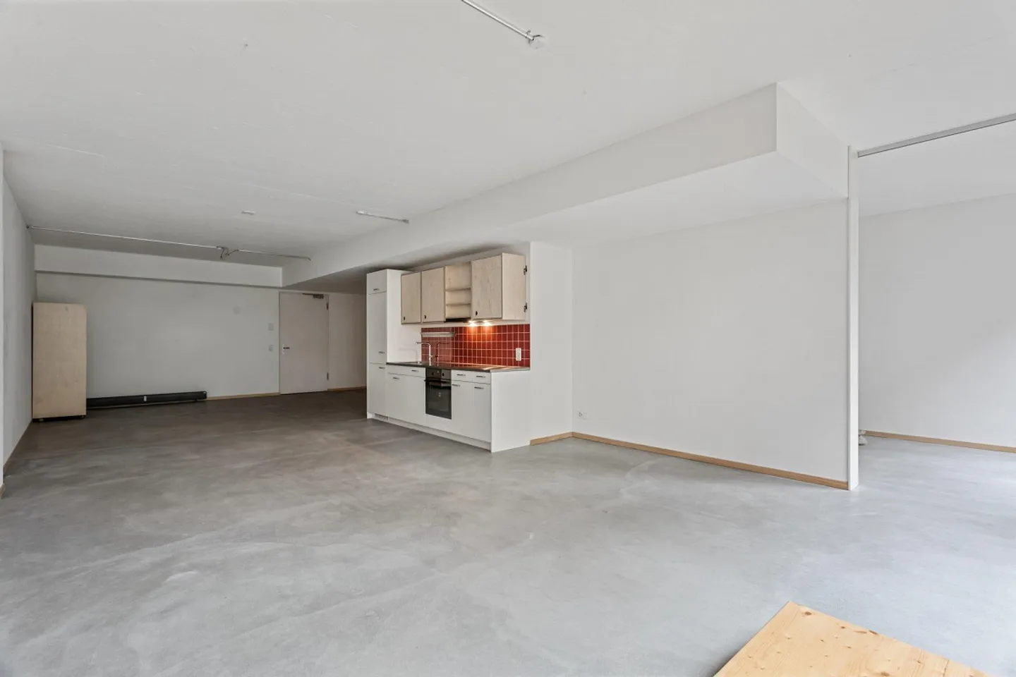 Central and yet quiet! - Photo 4 of 12