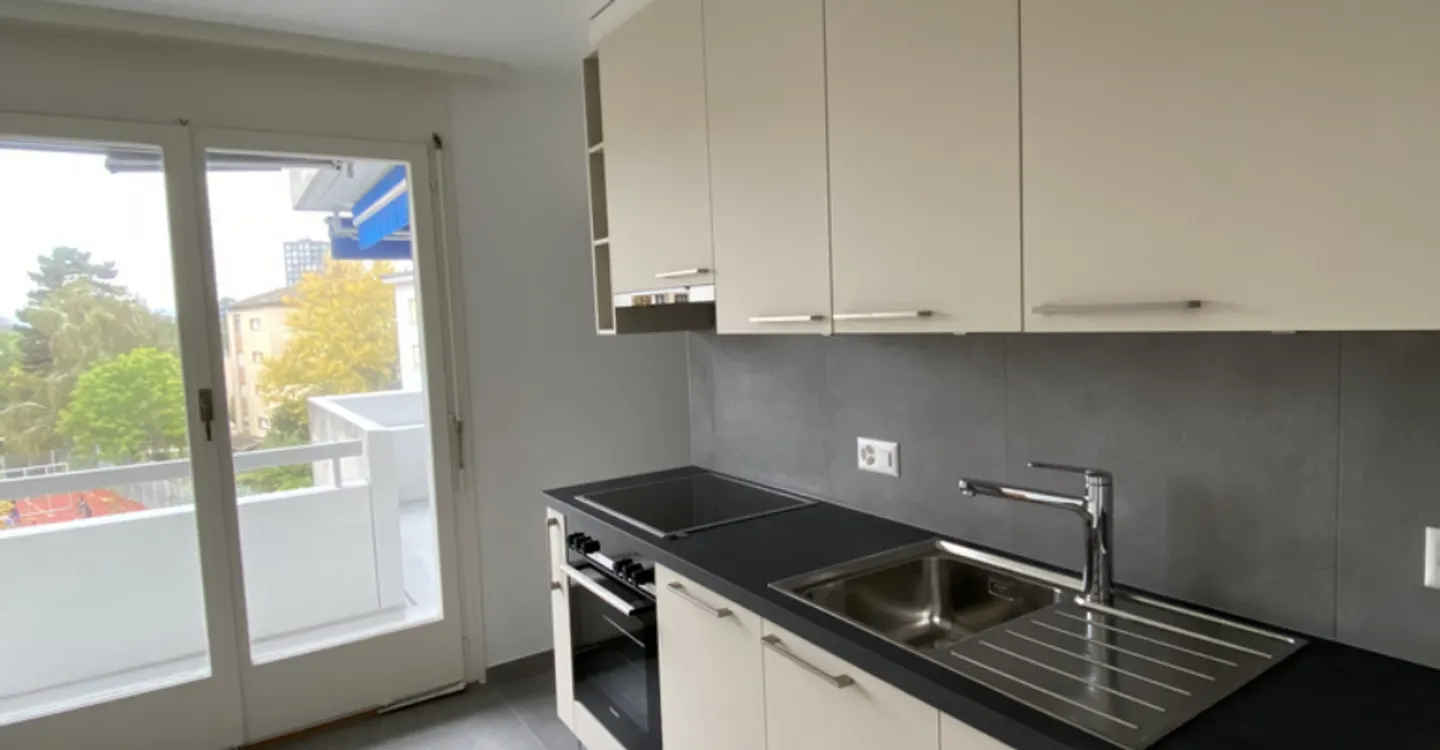 Fully renovated 3.5-room apartment in Yverdon-les-Bains - Photo 1 of 6