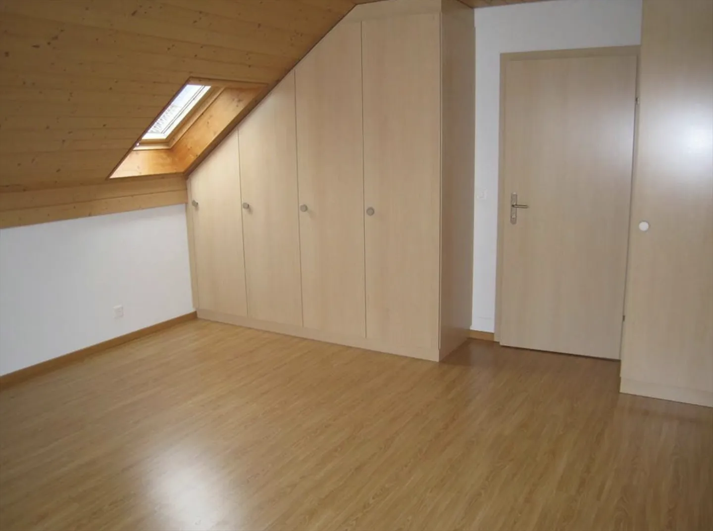 Casa indipendente in affitto? Crassier (VD), Svizzera - Foto 4 di 13