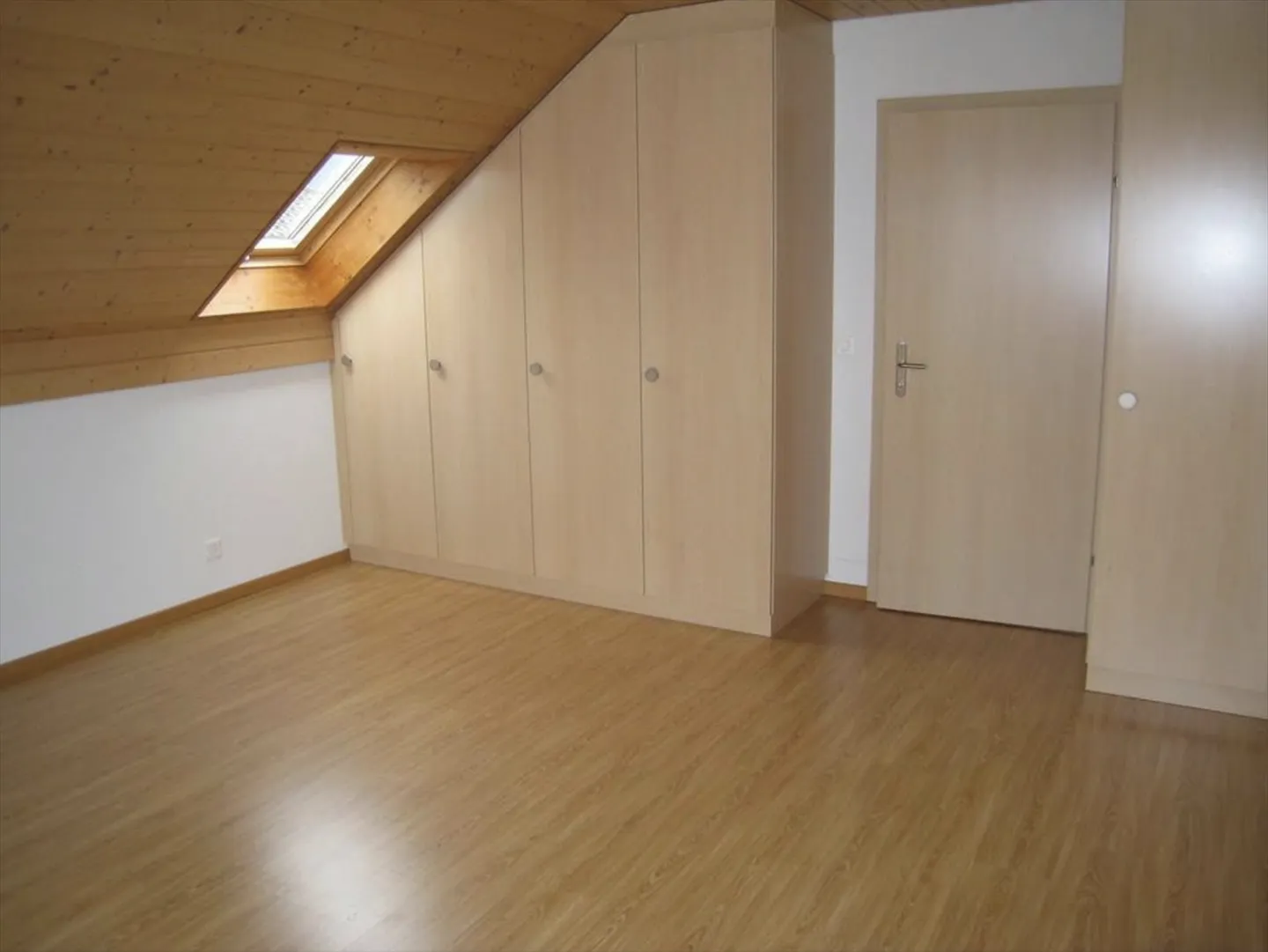 Casa indipendente in affitto? Crassier (VD), Svizzera - Foto 10 di 13