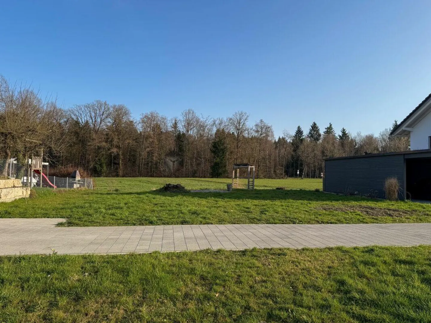 Terrain de construction exclusif dans un emplacement privilégié à Hersiwil - Photo 2 sur 3