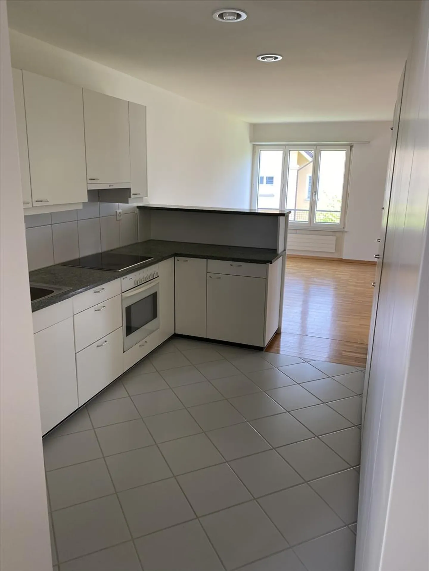 Appartement 4.5 pièces - Foto 2 von 9