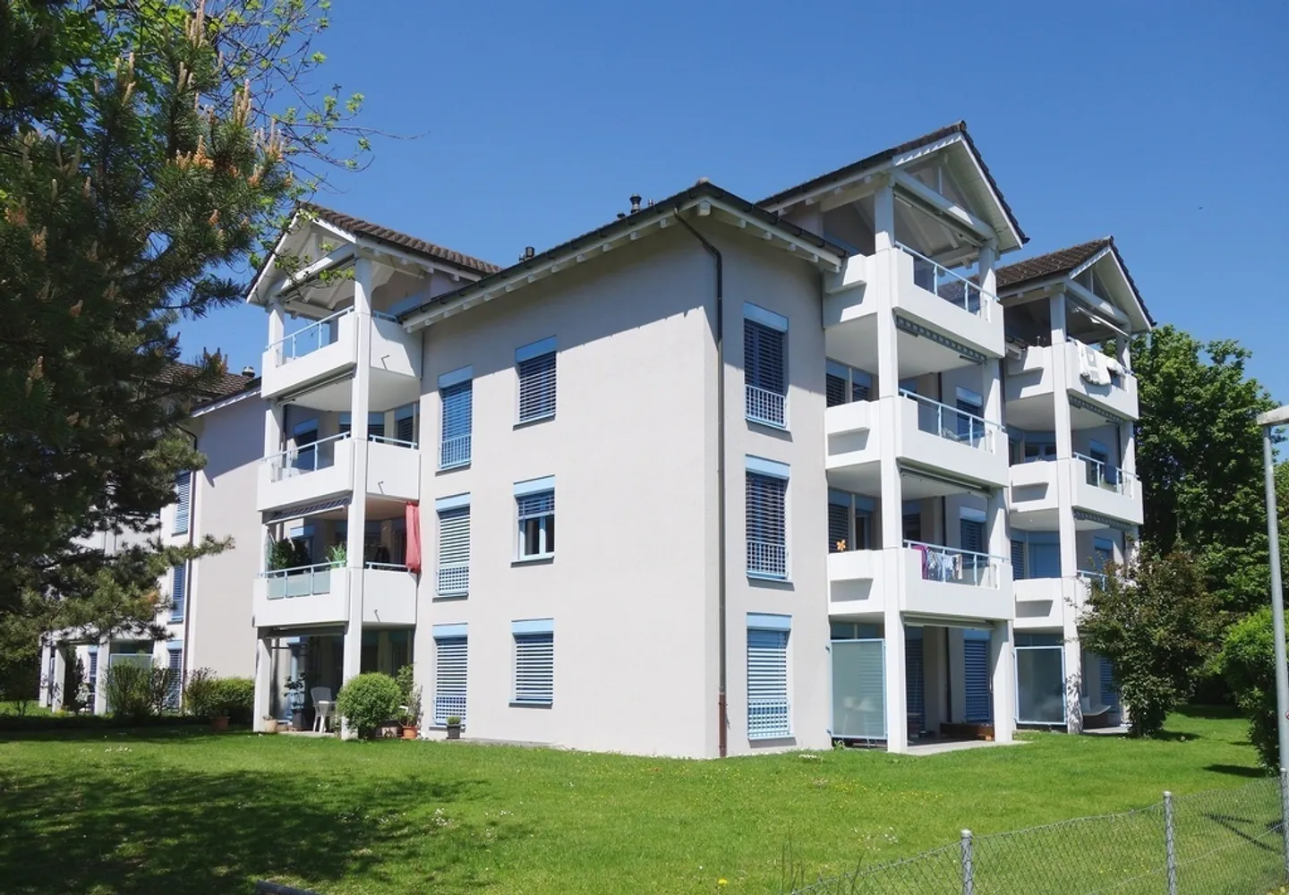 Cozy Single Apartment - Photo 1 of 5