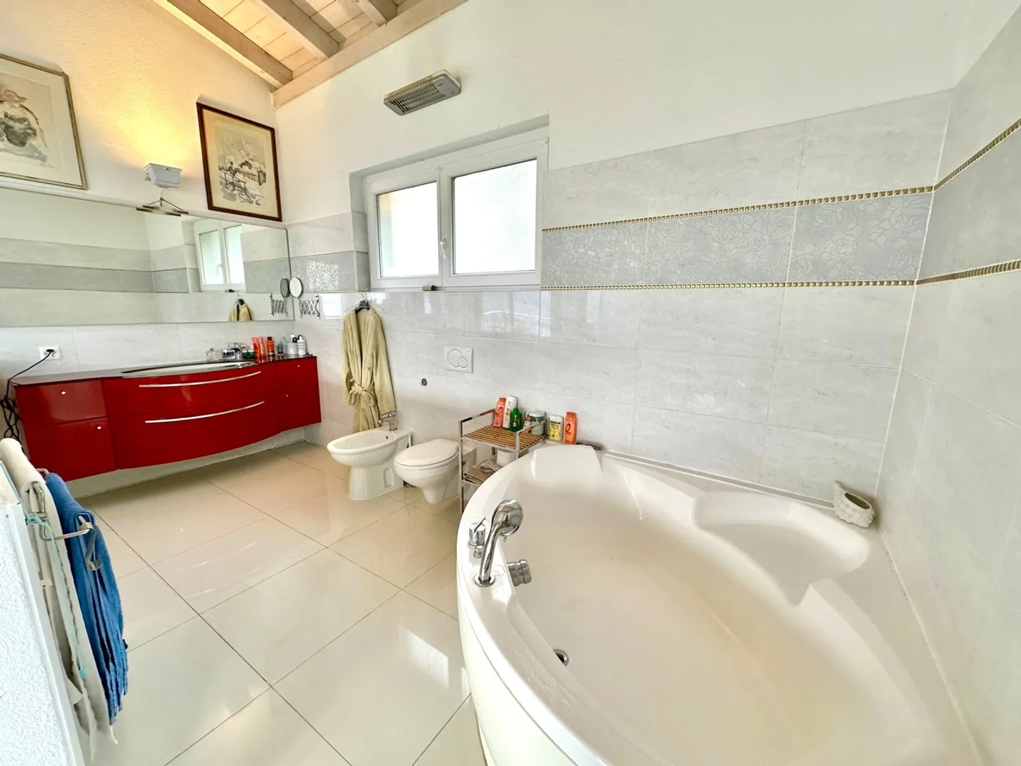 Charming detached house with 4.5 rooms and lake view with expansion potential in Bissone - Photo 6 of 8