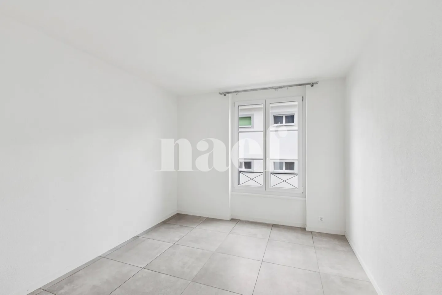 Charming Apartment in Cormondrèche - Photo 5 of 6