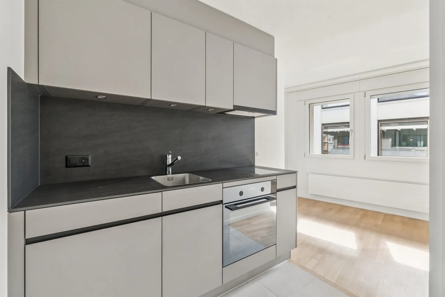 Appartement central en ville - Idéal pour les célibataires/étudiants - Photo 2 sur 6