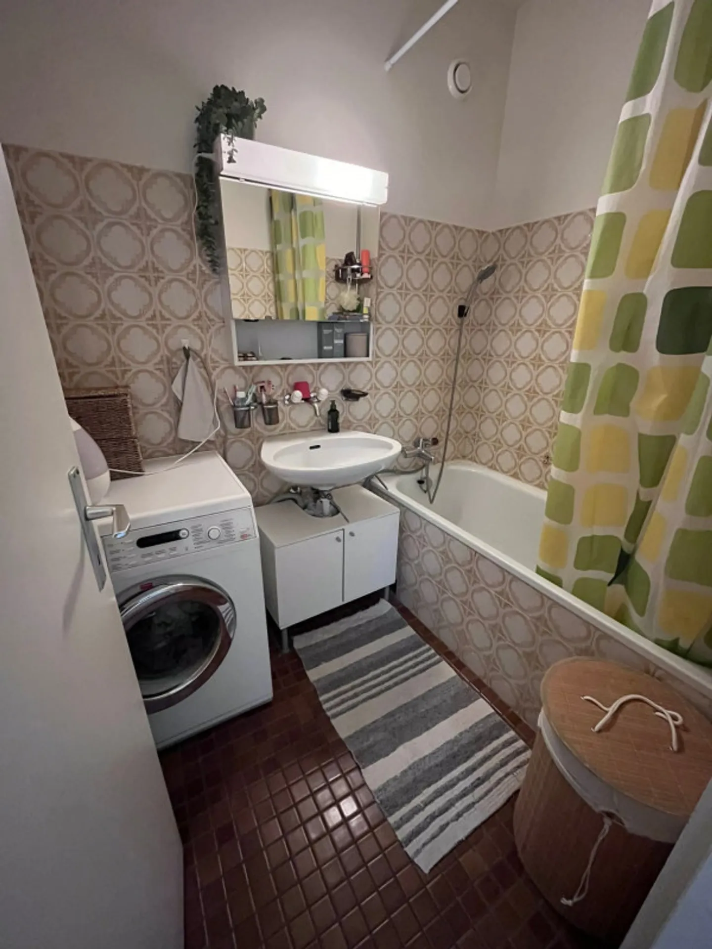 Sottolocazione arredata e dichiarata di 5 stanze situata a Les Délices - Foto 5 di 9