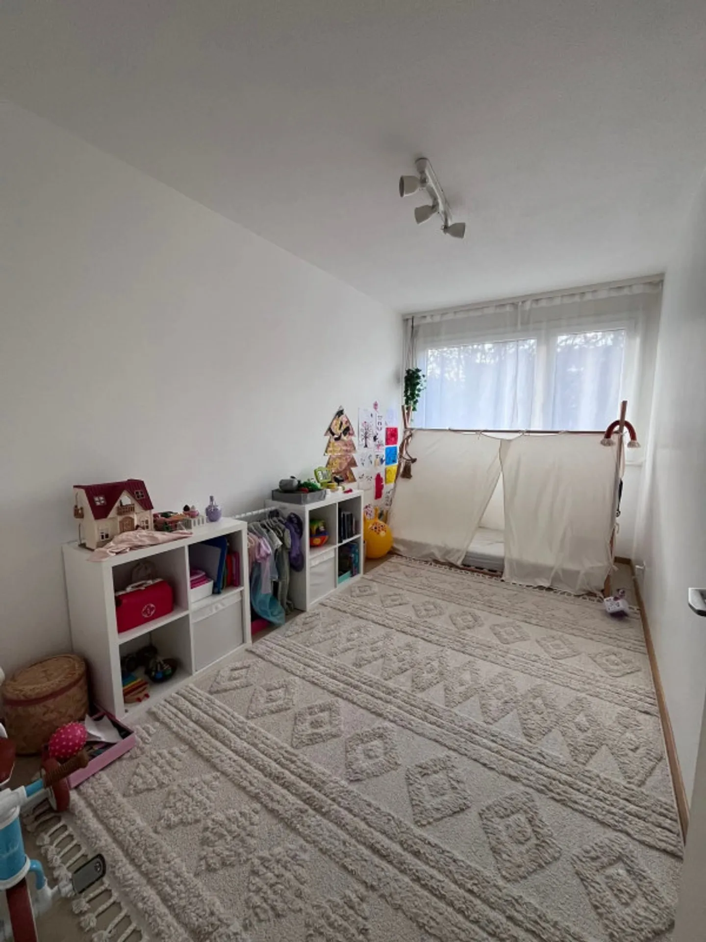 Sottolocazione arredata e dichiarata di 5 stanze situata a Les Délices - Foto 8 di 9