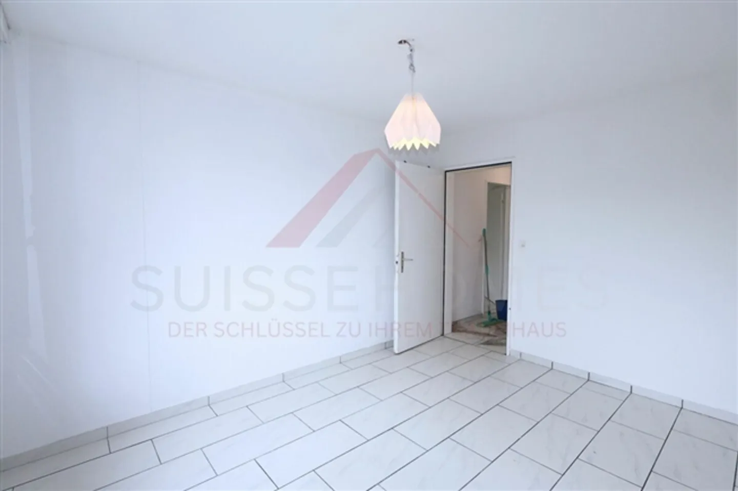 Moderne 4.5-Zimmer-Wohnung im 2. Obergeschoss in Schmitten - hell, offen und hochwertig saniert - Foto 13 von 17