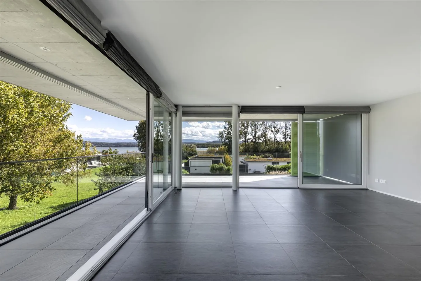 Magnifico appartamento di 4,5 locali con vista sul lago di Morat - Foto 2 di 12