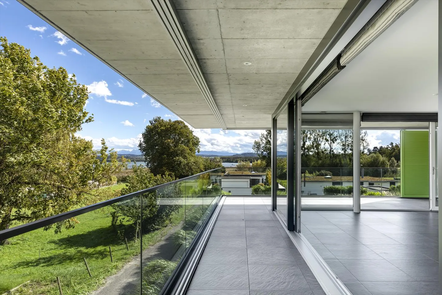 Magnifico appartamento di 4,5 locali con vista sul lago di Morat - Foto 4 di 12