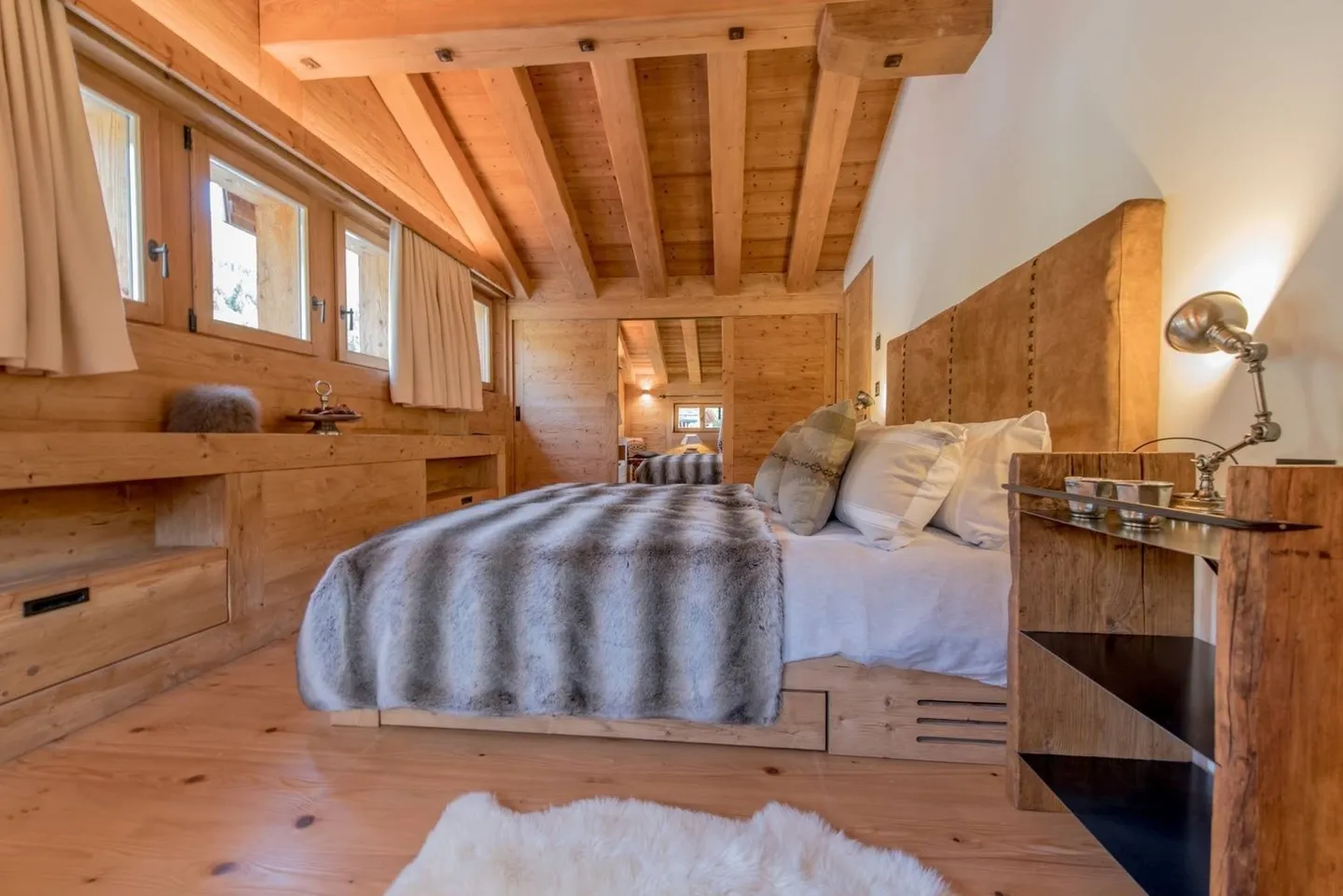 Außergewöhnliches Chalet – Ski In / Ski Out an der Rouge-Piste - Foto 3 von 8