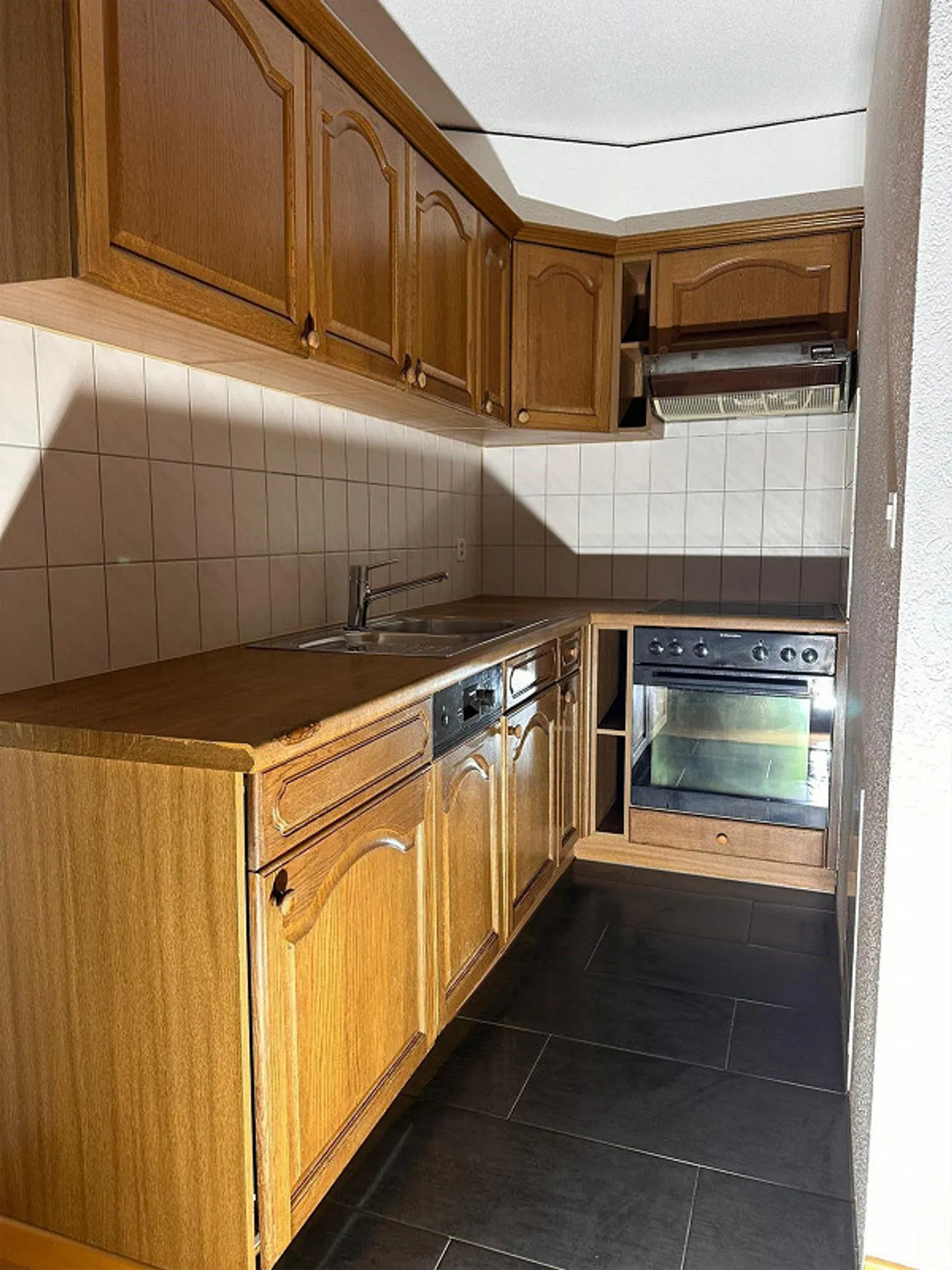 Affordable 2.5-room apartment in St. Gallen (temporary) - Photo 4 of 13