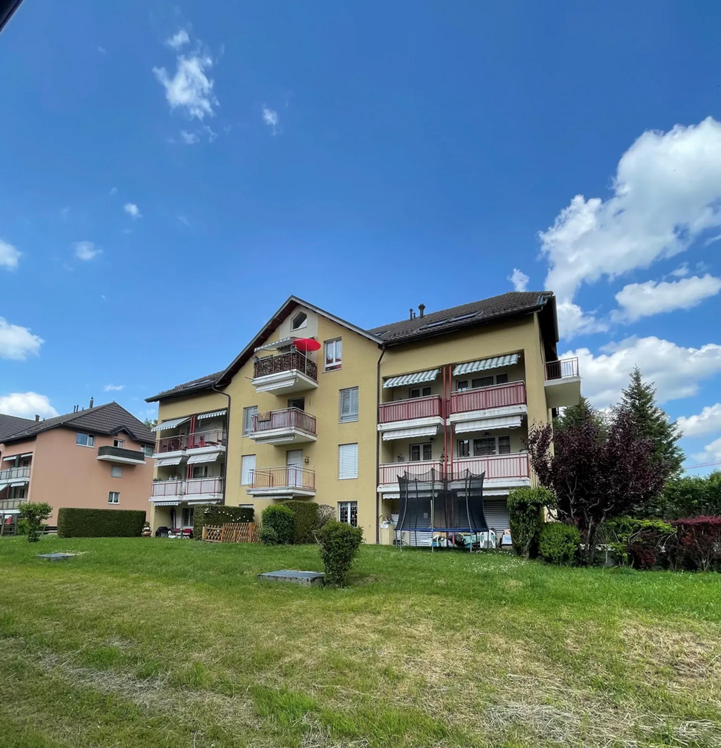 Parcheggio interno in affitto - Foto 2 di 3