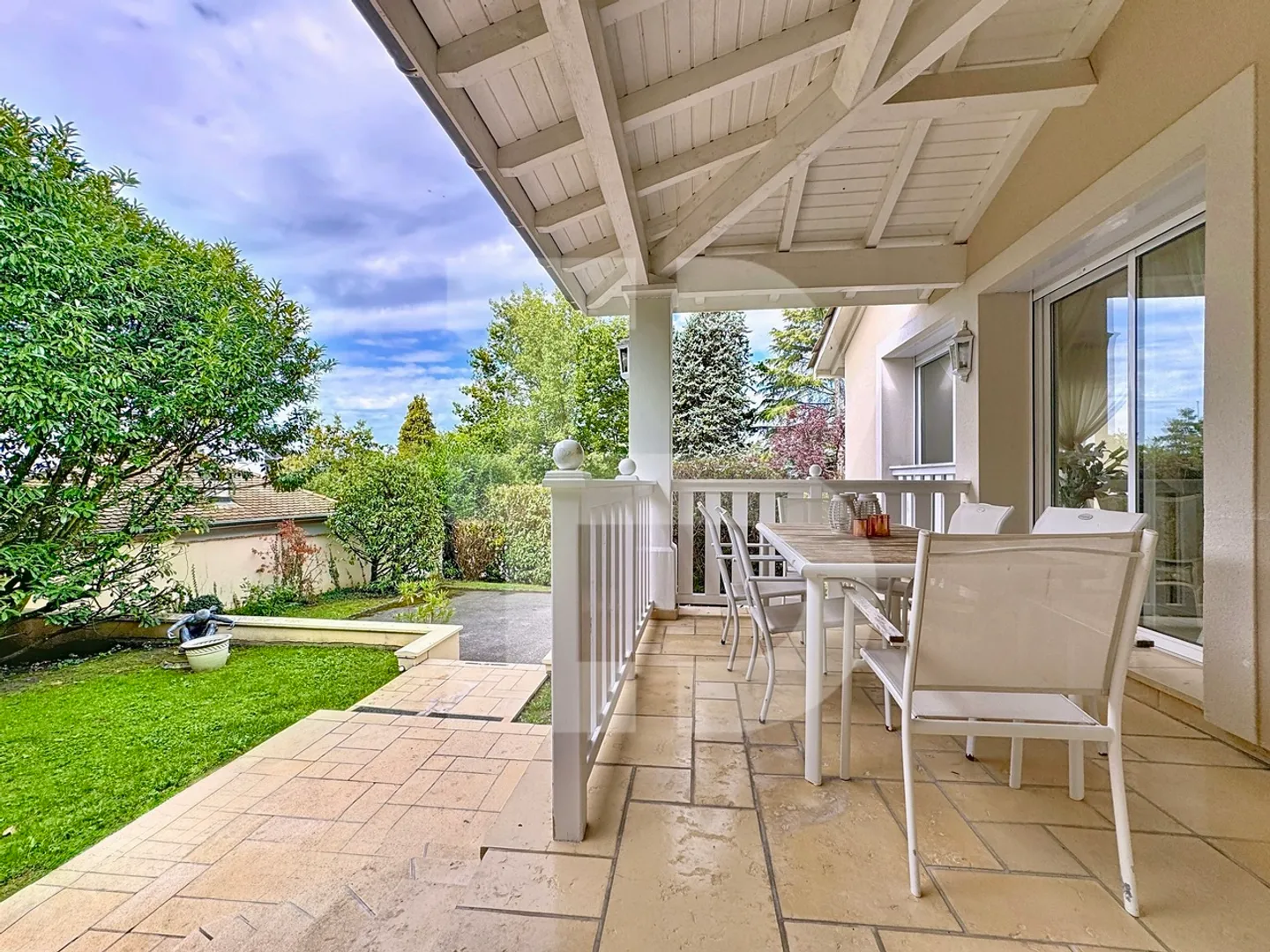 Charmante maison mitoyenne avec villa au cœur de Vésenaz - Photo 1 sur 8