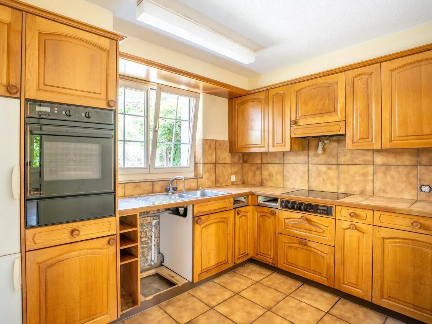 Sunny Single-Family Home in the Green - Photo 6 of 8