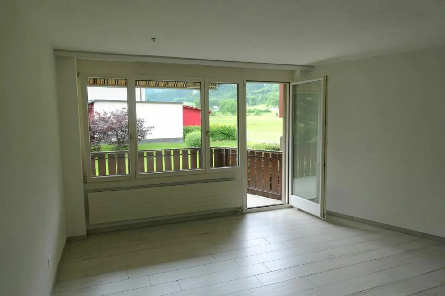 3 1/2 room apartment with balcony - Photo 2 of 9