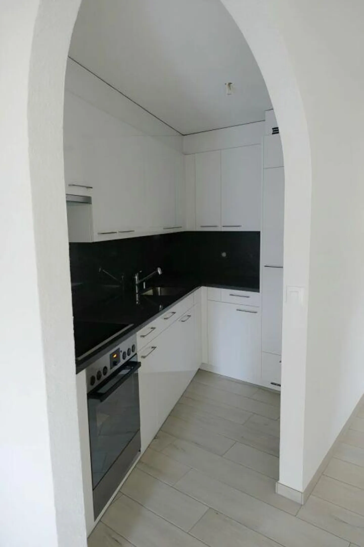 3 1/2 room apartment with balcony - Photo 4 of 9