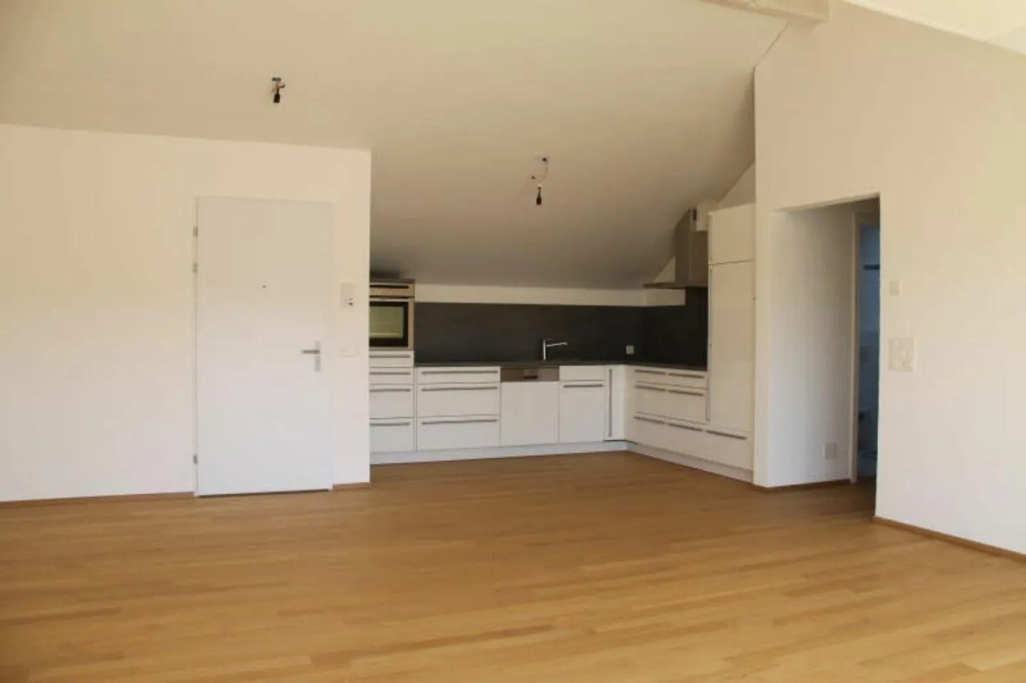 Au-dessus des toits de Waltenschwil - Photo 3 sur 10