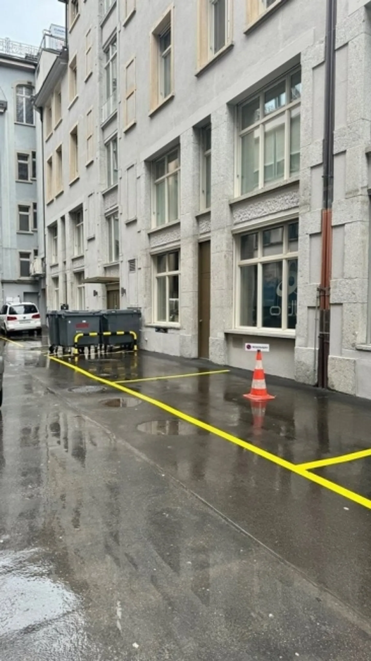 Parkplatz in Zürich zu vermieten - Foto 2 von 3