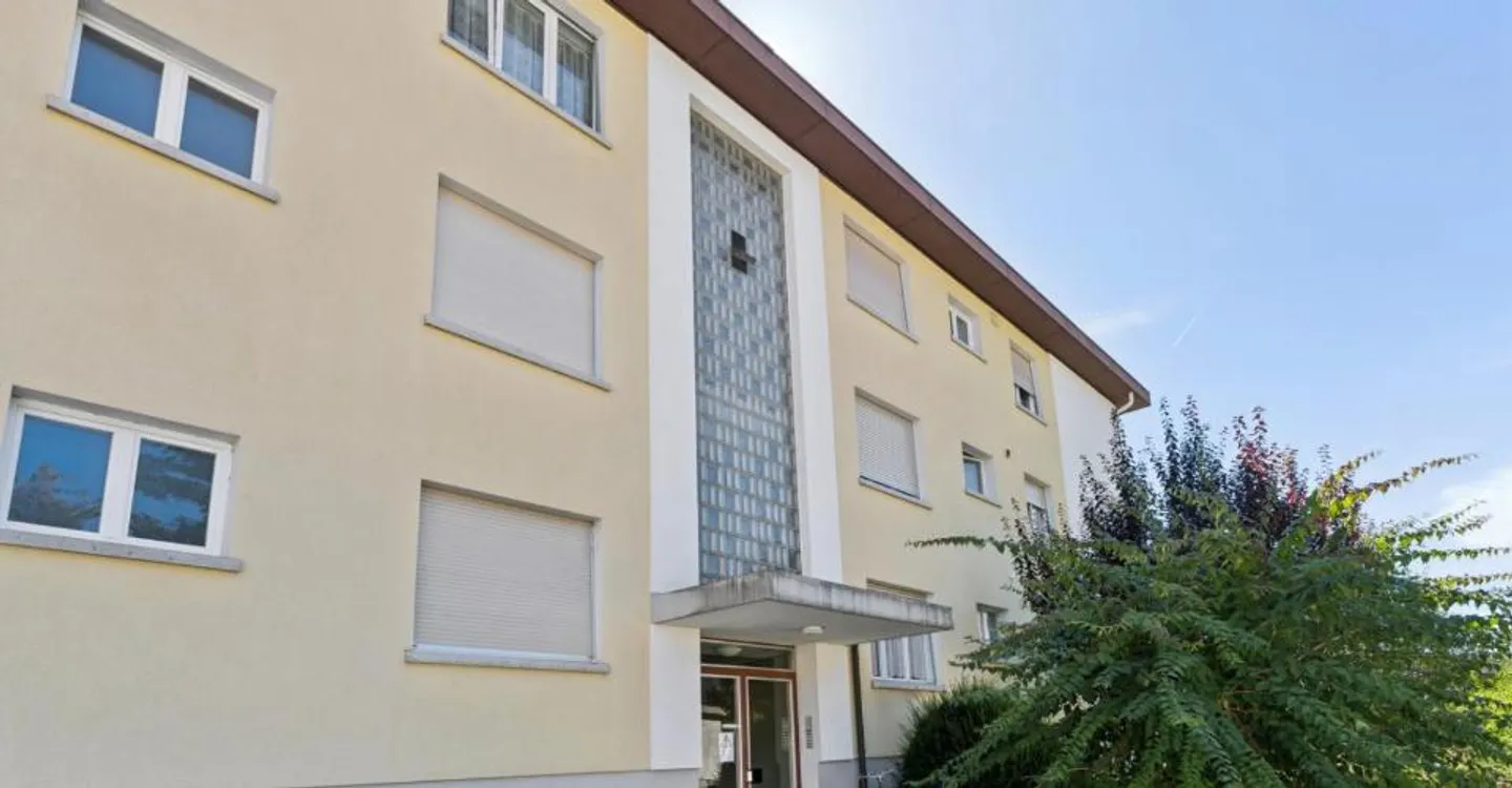 Da ristrutturare - appartamento 2.5 locali con balcone a Couvet - Foto 6 di 6