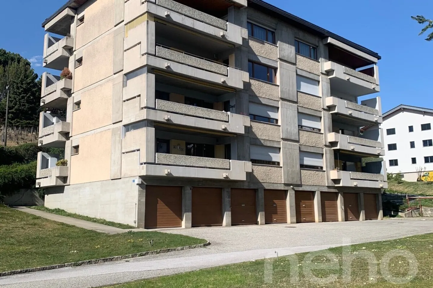 Appartamento 4.5 stanze a sud con vista dominante e ambiente verde - Foto 11 di 12