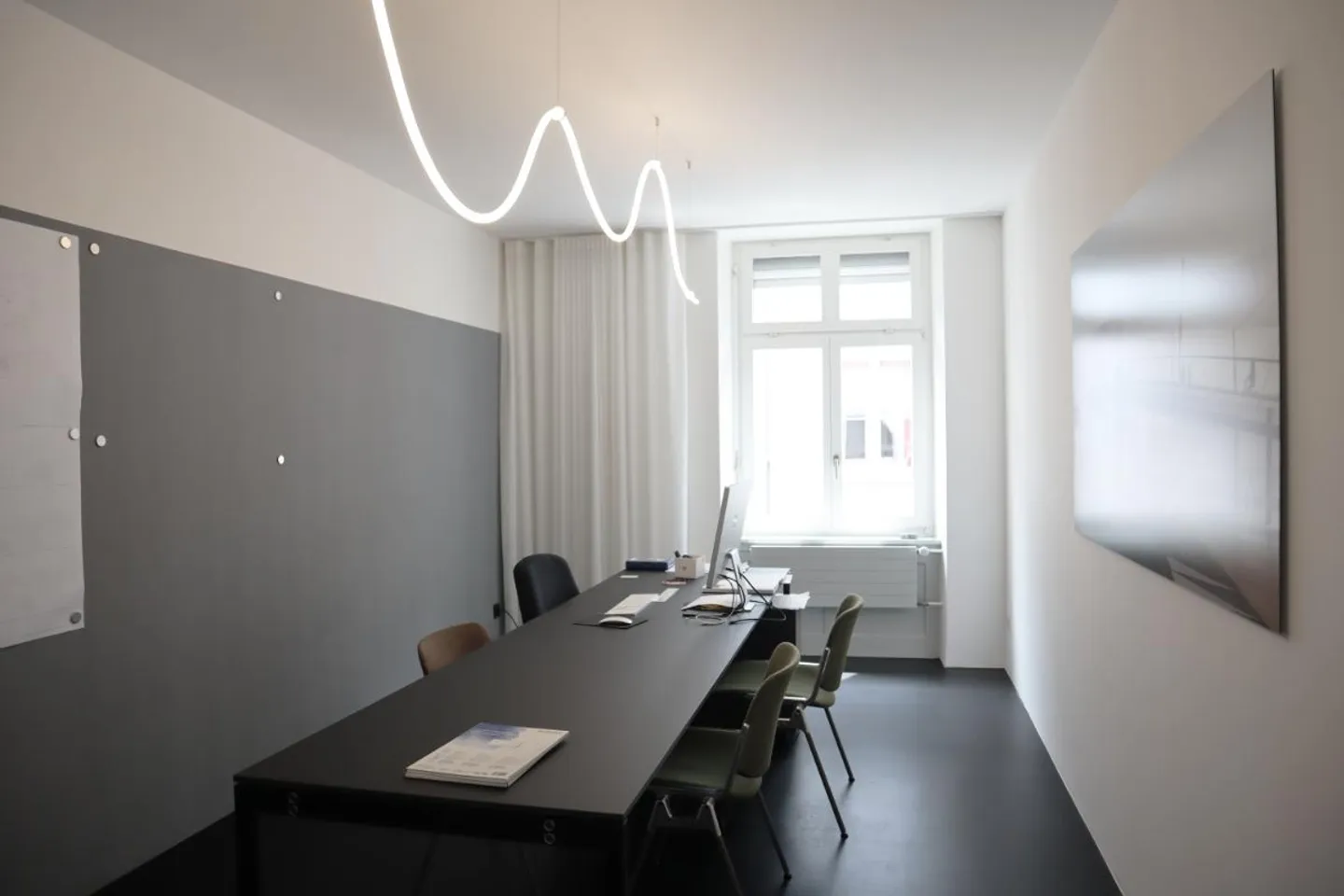 Très beaux bureaux / espaces commerciaux de 200 m2 à Delémont - Photo 3 sur 8