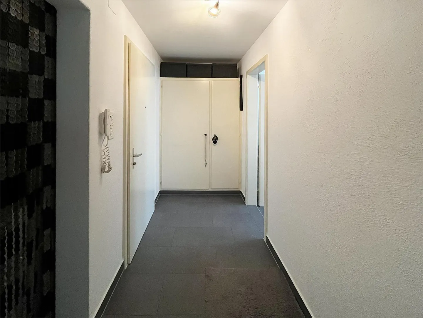 Condominium rénové de 3 pièces avec balcon - Photo 6 sur 10