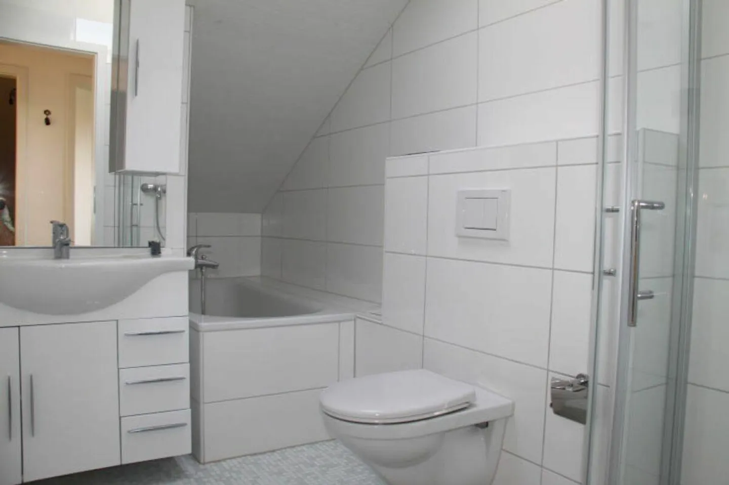 Au-dessus des toits de Waltenschwil - Photo 5 sur 10