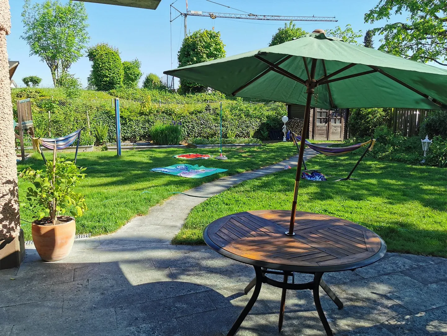 Luminoso appartamento familiare arredato di 6,5 stanze con giardino a Dübendorf - Foto 9 di 21