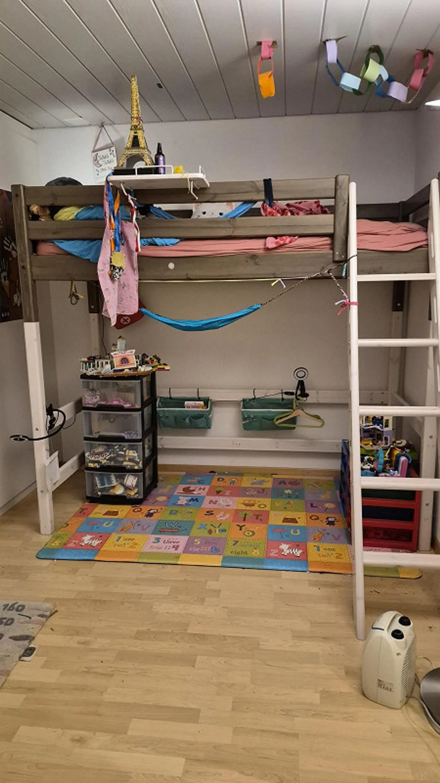 Luminoso appartamento familiare arredato di 6,5 stanze con giardino a Dübendorf - Foto 13 di 21