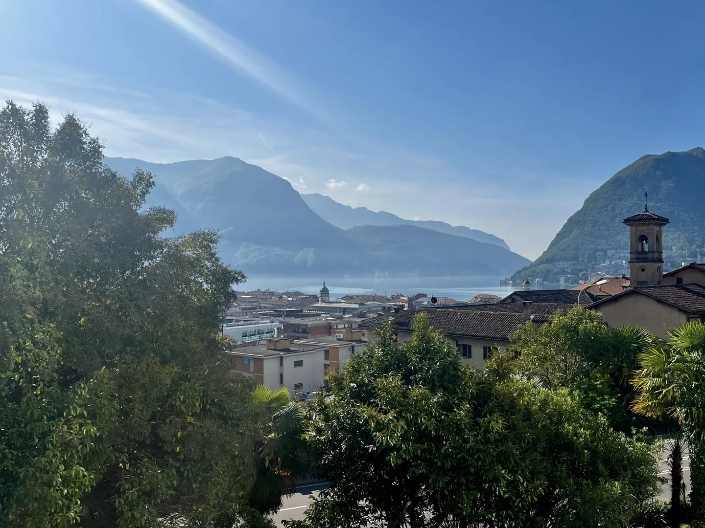 LUGANO - BUREAU SPACIEUX À LOUER AVEC VUE SUR LE LAC DE 217 M² - Photo 4 sur 10