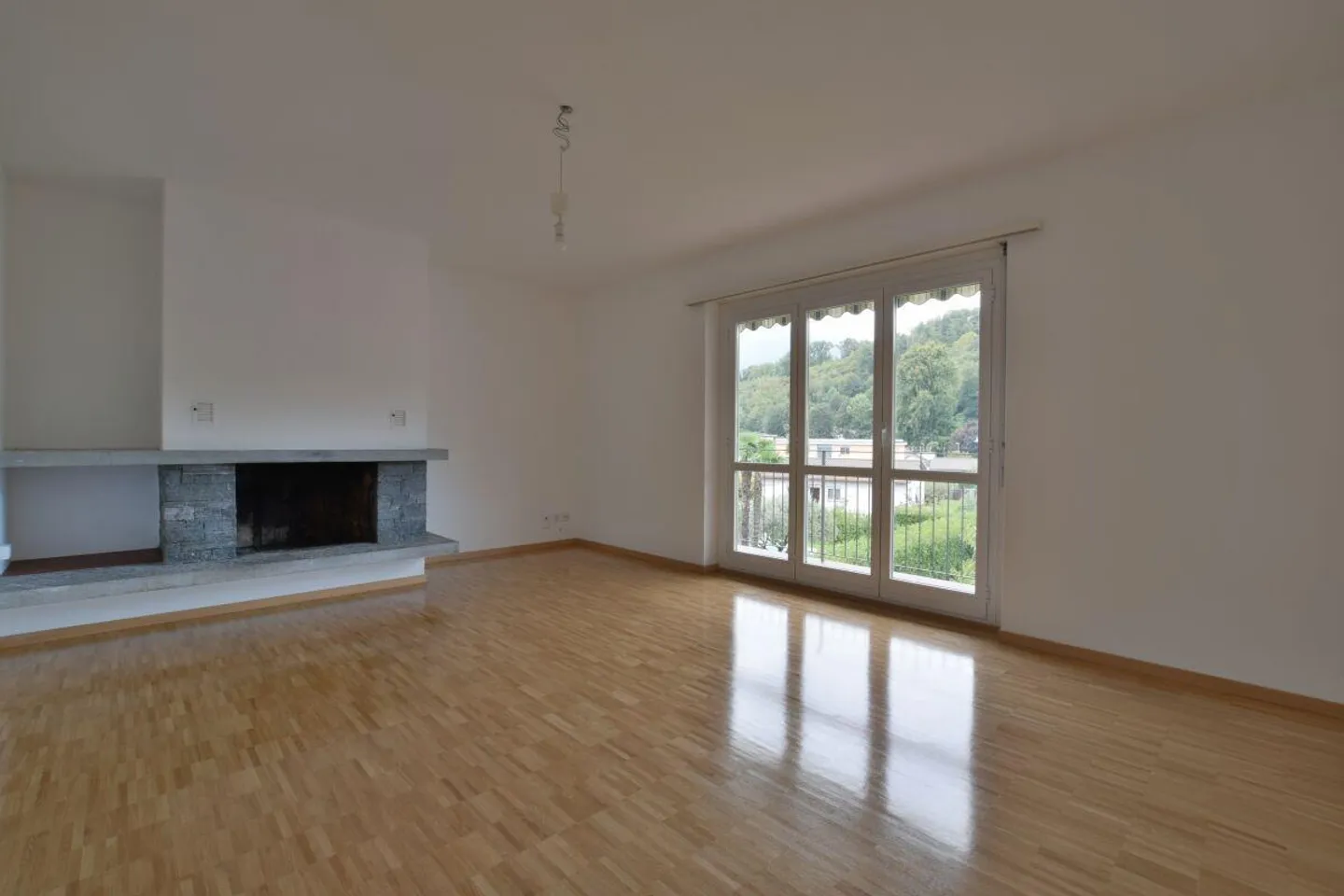 Appartamento spazioso a Losone - Foto 2 di 7