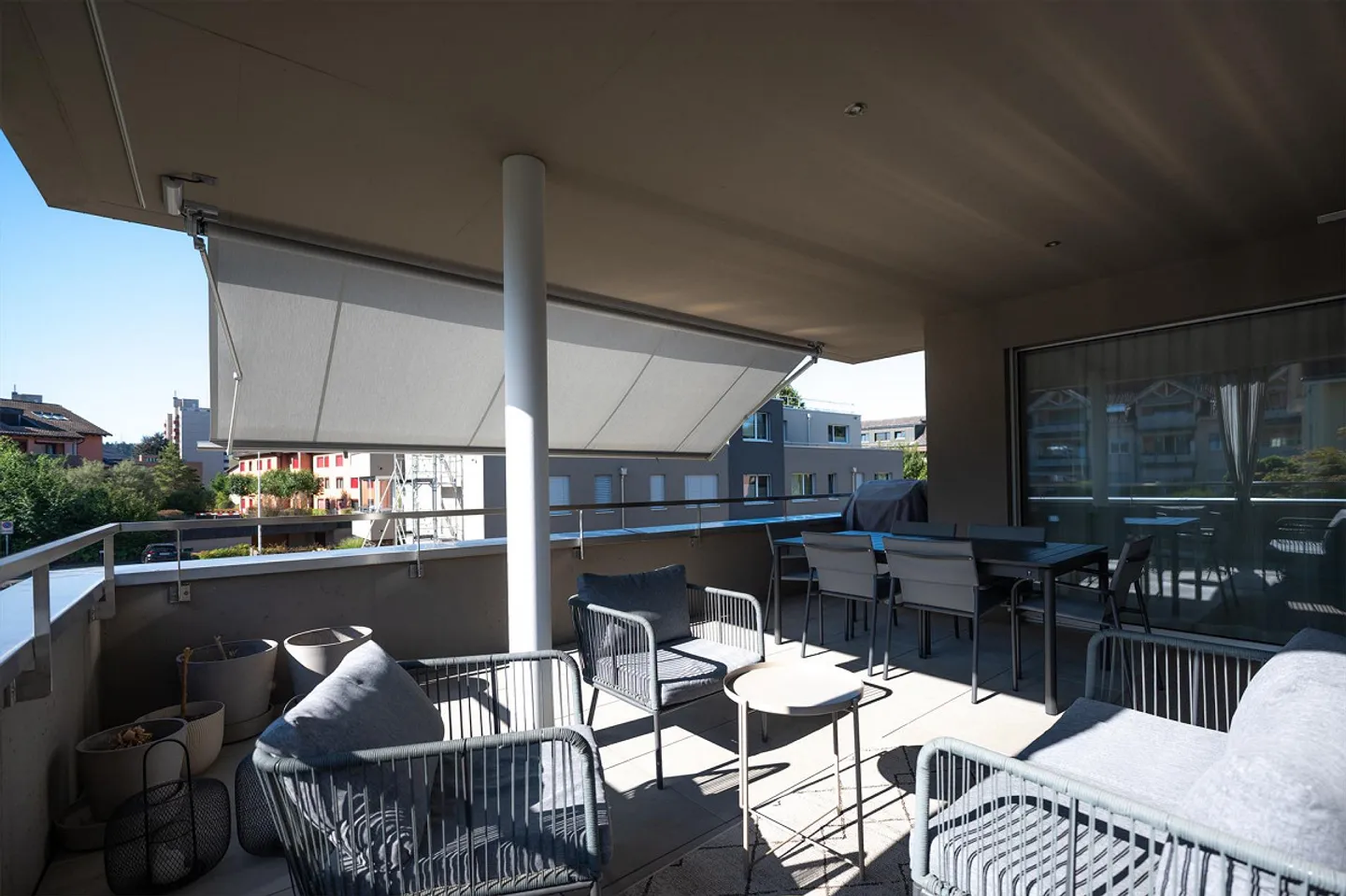 Moderne 4.5-Zimmerwohnung mit überdachtem Südbalkon & 2 TG-Plätze - Foto 10 di 20