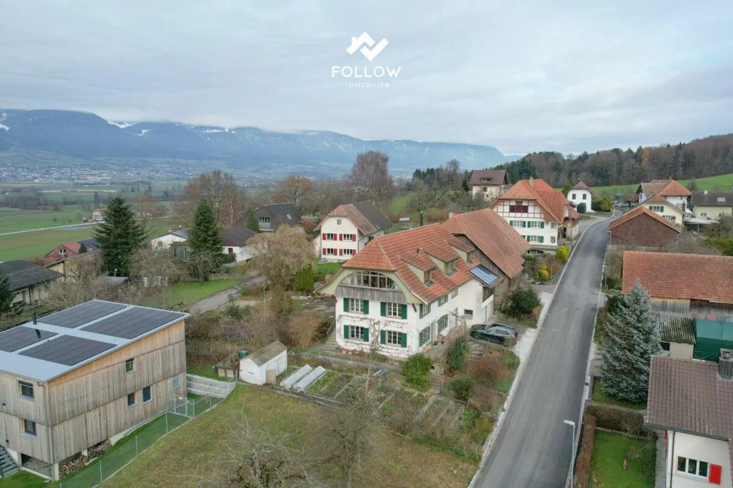 Ampia casa trifamiliare con vista - Foto 7 di 26