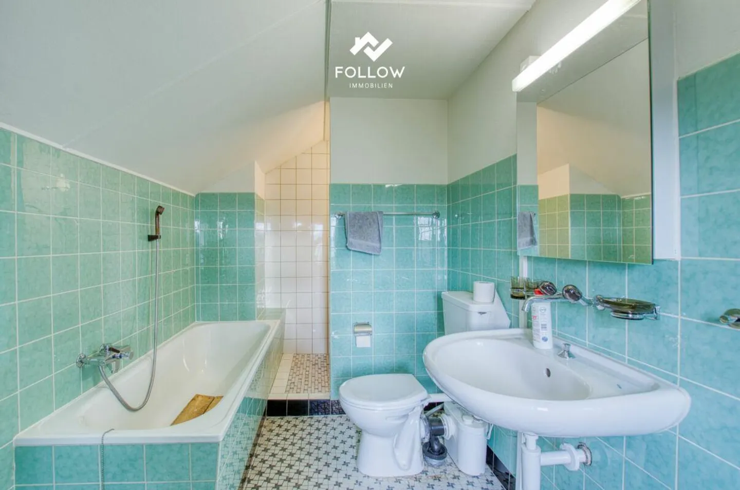 Ampia casa trifamiliare con vista - Foto 21 di 26